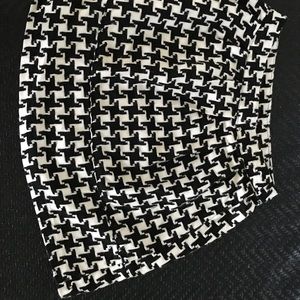 Houndstooth skirt